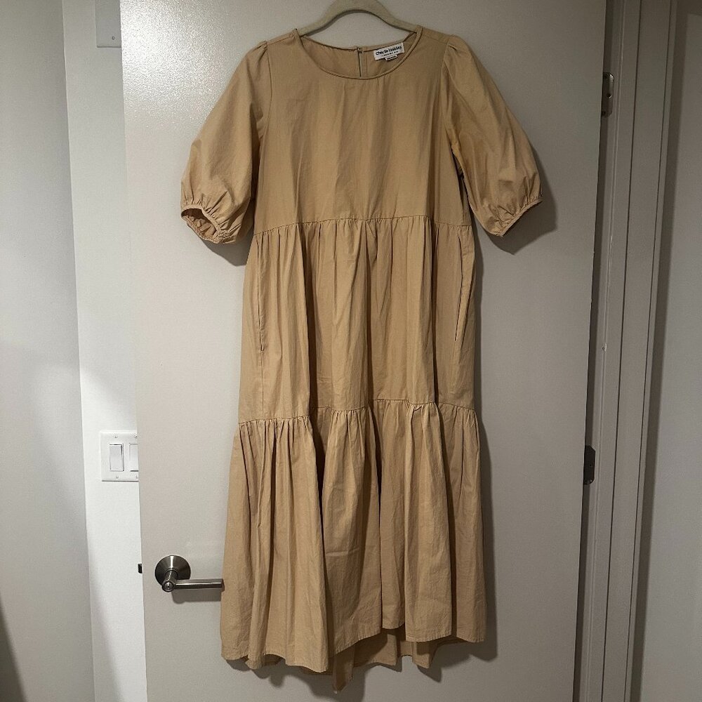 Charlie Holiday Beige Dress Size 6